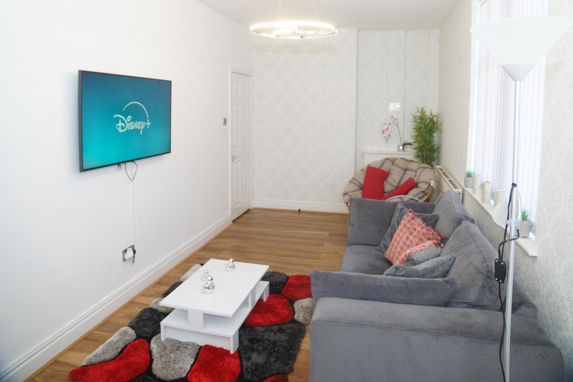 Affordably Elegant Close To Coop Live, Etihad Stadium And Centre Apartment